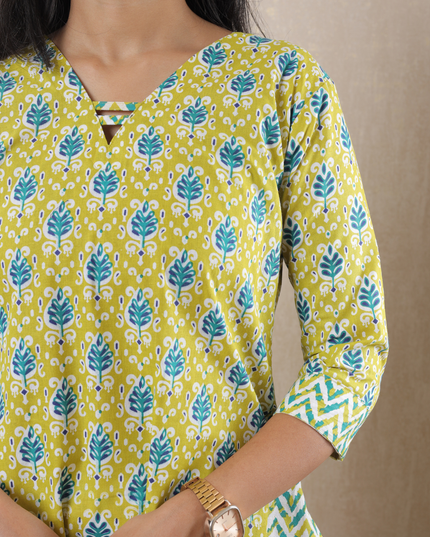 EC081 – Cotton Floral Kurti Set with Chevron Printed Bottom