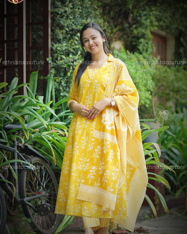 EC132 – Sunshine Bloom Cotton Kurti Set – Graceful Comfort in Every Step ☀️🌼