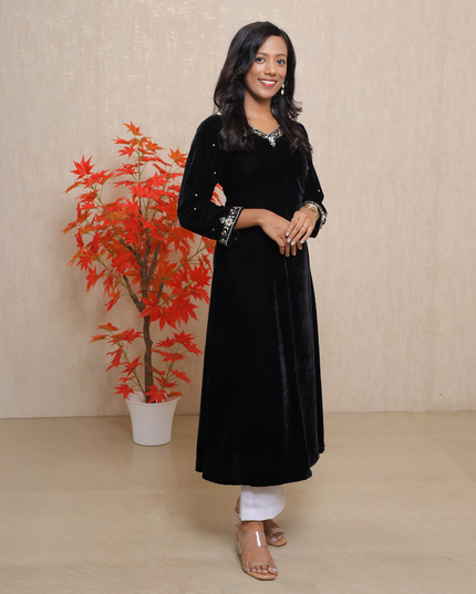 EC085 – Black Velvet Kurti Set with Hand-Embroidered Neckline & Tie-Up Back