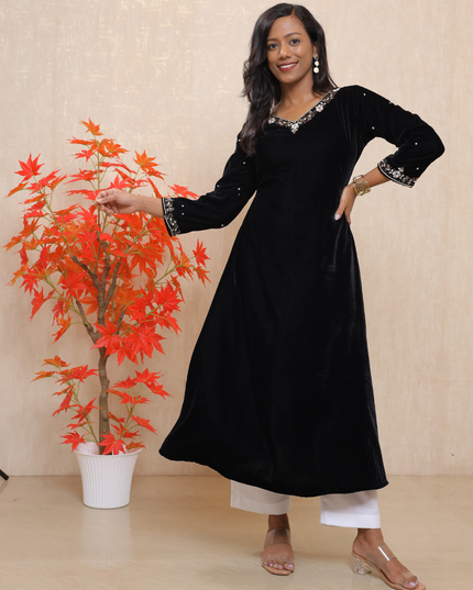 EC085 – Black Velvet Kurti Set with Hand-Embroidered Neckline & Tie-Up Back