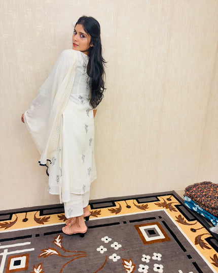 White Cotton 3-Piece Embroidered Ethnic Set EC055