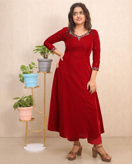 Soft Velvet Kurti Set – Handworked Neck & Sleeve Detailing | EC091