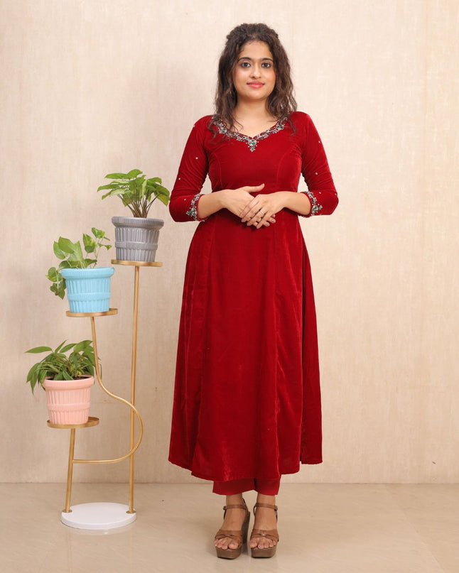 Soft Velvet Kurti Set – Handworked Neck & Sleeve Detailing | EC091