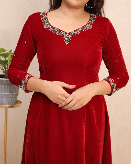 Soft Velvet Kurti Set – Handworked Neck & Sleeve Detailing | EC091