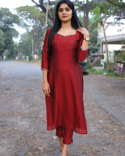 Vichithra silk Straight Kurti Set with Handwork & Butter Crepe Pant  EC092