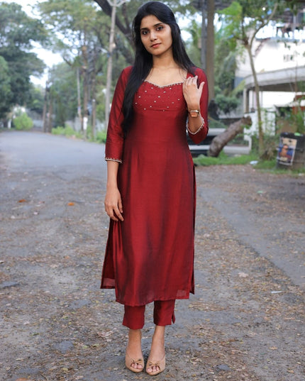 Vichithra silk Straight Kurti Set with Handwork & Butter Crepe Pant  EC092