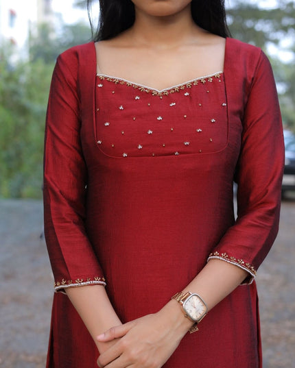 Vichithra silk Straight Kurti Set with Handwork & Butter Crepe Pant  EC092