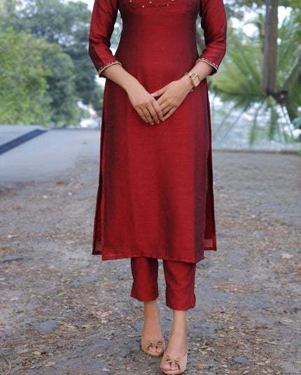 Vichithra silk Straight Kurti Set with Handwork & Butter Crepe Pant  EC092