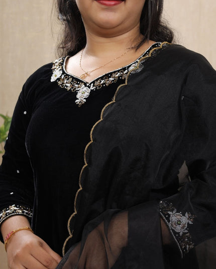 EC097 – Black Velvet Kurti Set with Sardoshi Embroidered V Neck