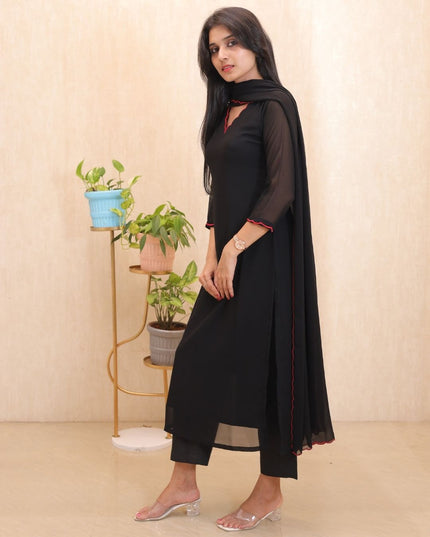 Black Georgette Kurti Set with Red Scallop Lace Dupatta – EC115