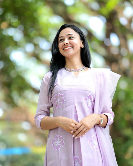 EC123  - Lavender Mul Chanderi Embroidered Kurti Set.