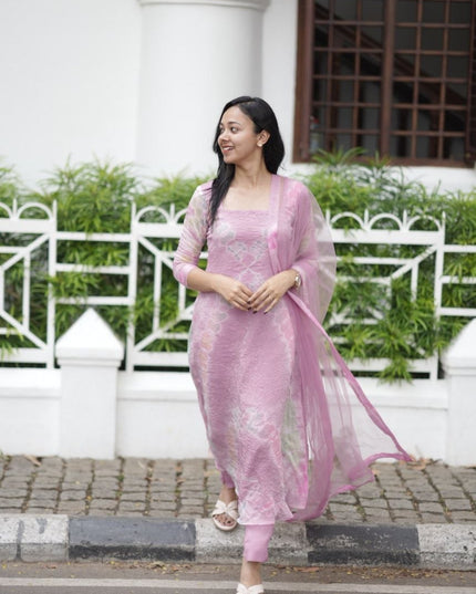 EC125 - Baby Pink Butterfly Net Dupatta Set